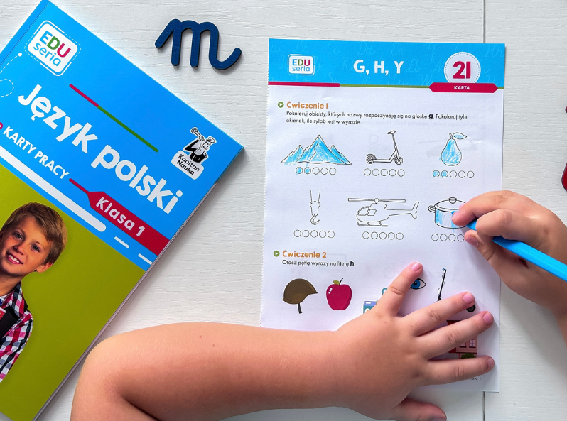 Karty pracy EDUseria do języka polskiego – dziecko rozwiązuje zadanie